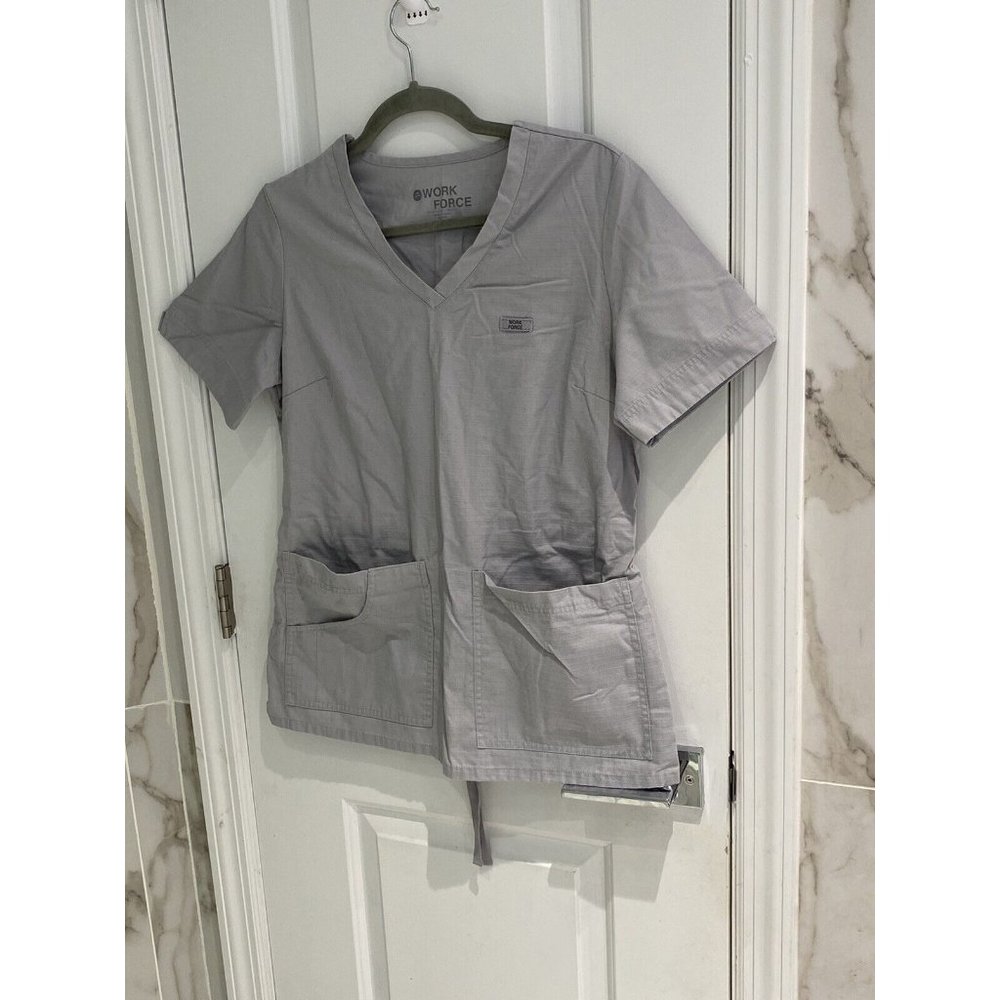 Barco Uniforms Work Force Gray V Neck Scrub Top 2 Front Pockets Size Small.